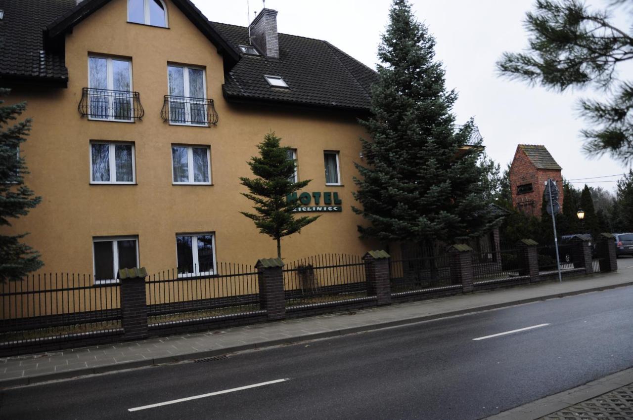 Hotel Zieliniec Poznań Exterior foto
